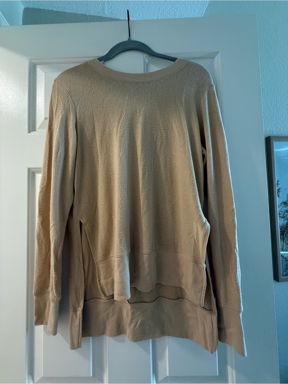ALO Yoga Beige Crewneck Lightweight Pullover
